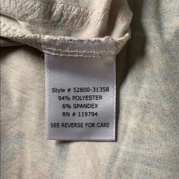 One World Blouse. GUC - Picture 8 of 10